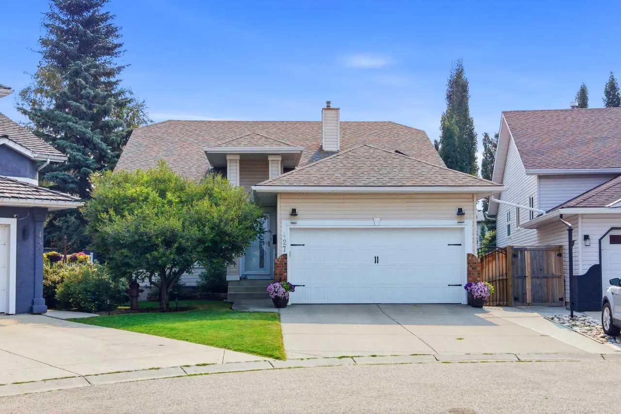427 Douglas Ridge Mews SE