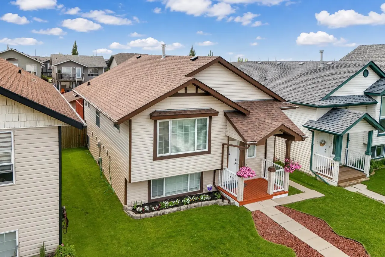 138 Lanterman Close 