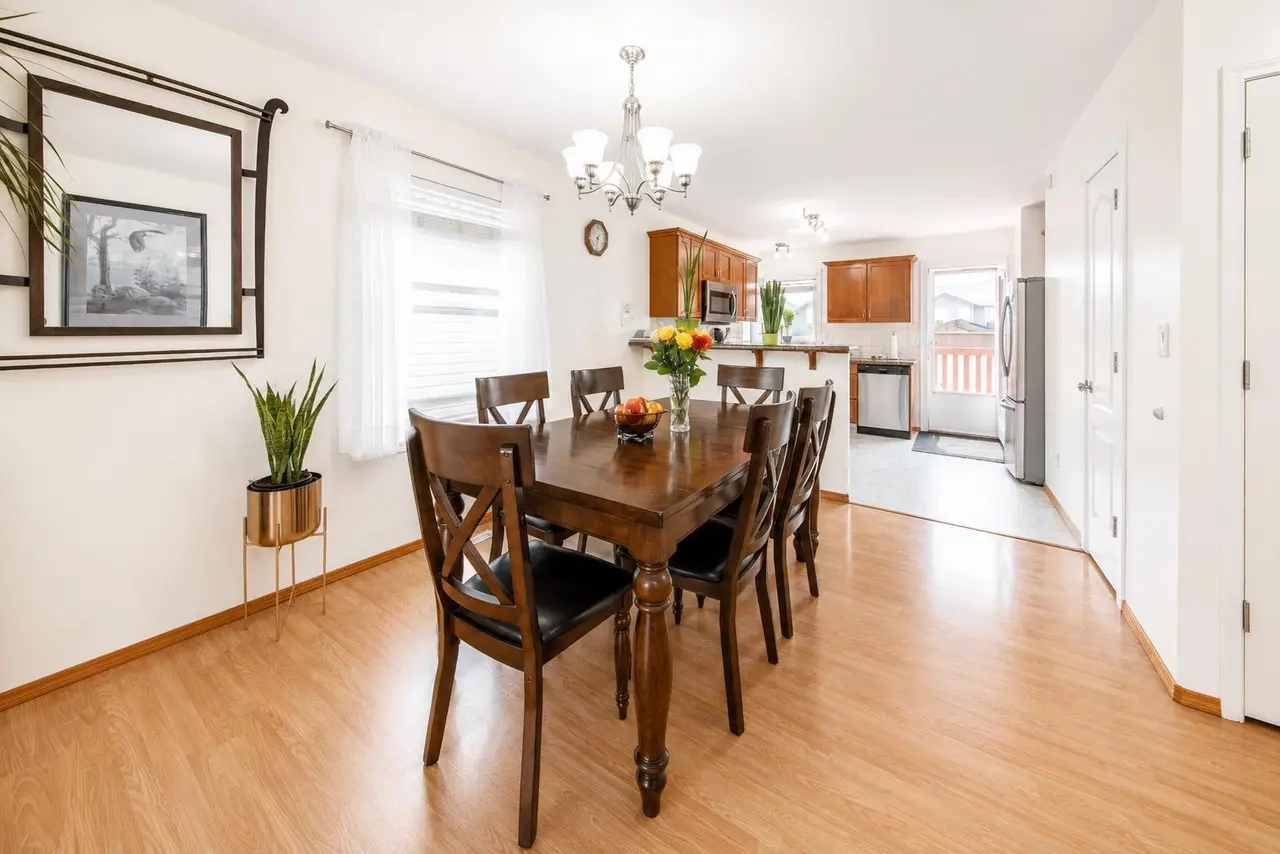 138 Lanterman Close 