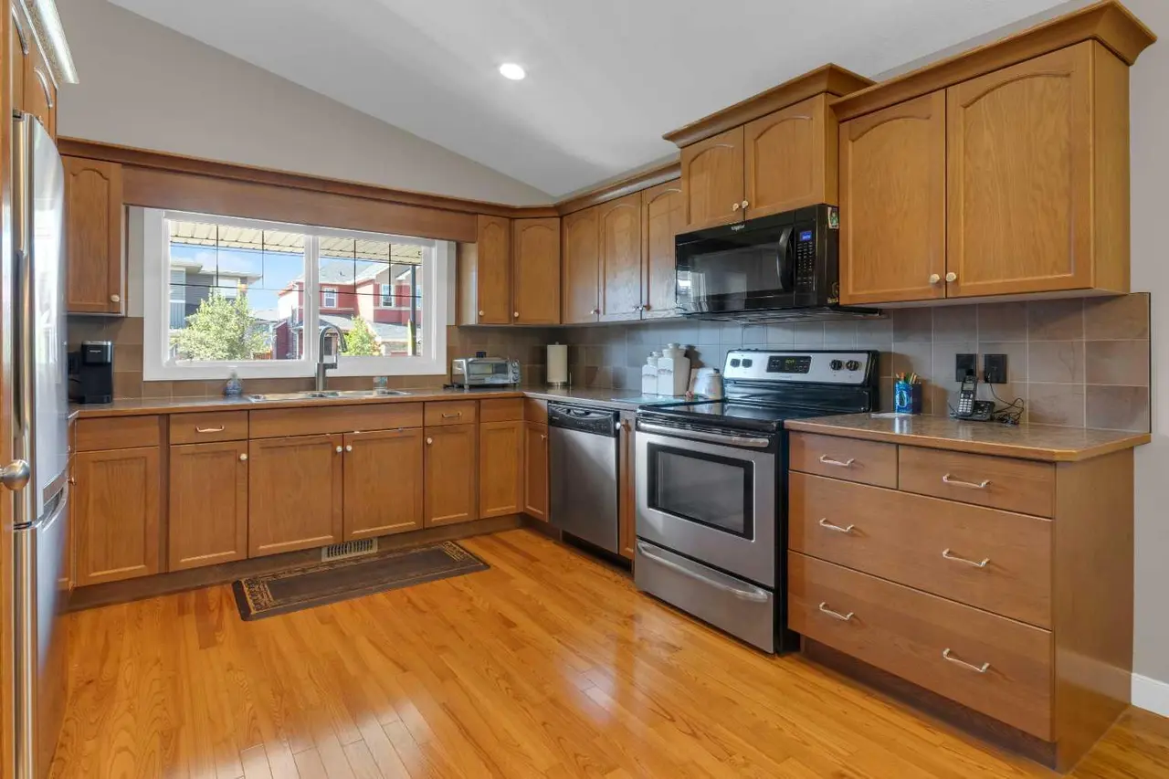 44 Ravenslea Crescent SE