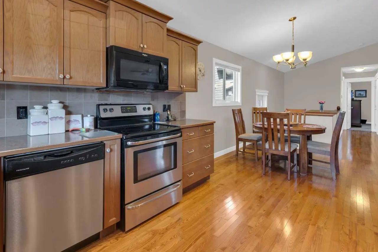 44 Ravenslea Crescent SE