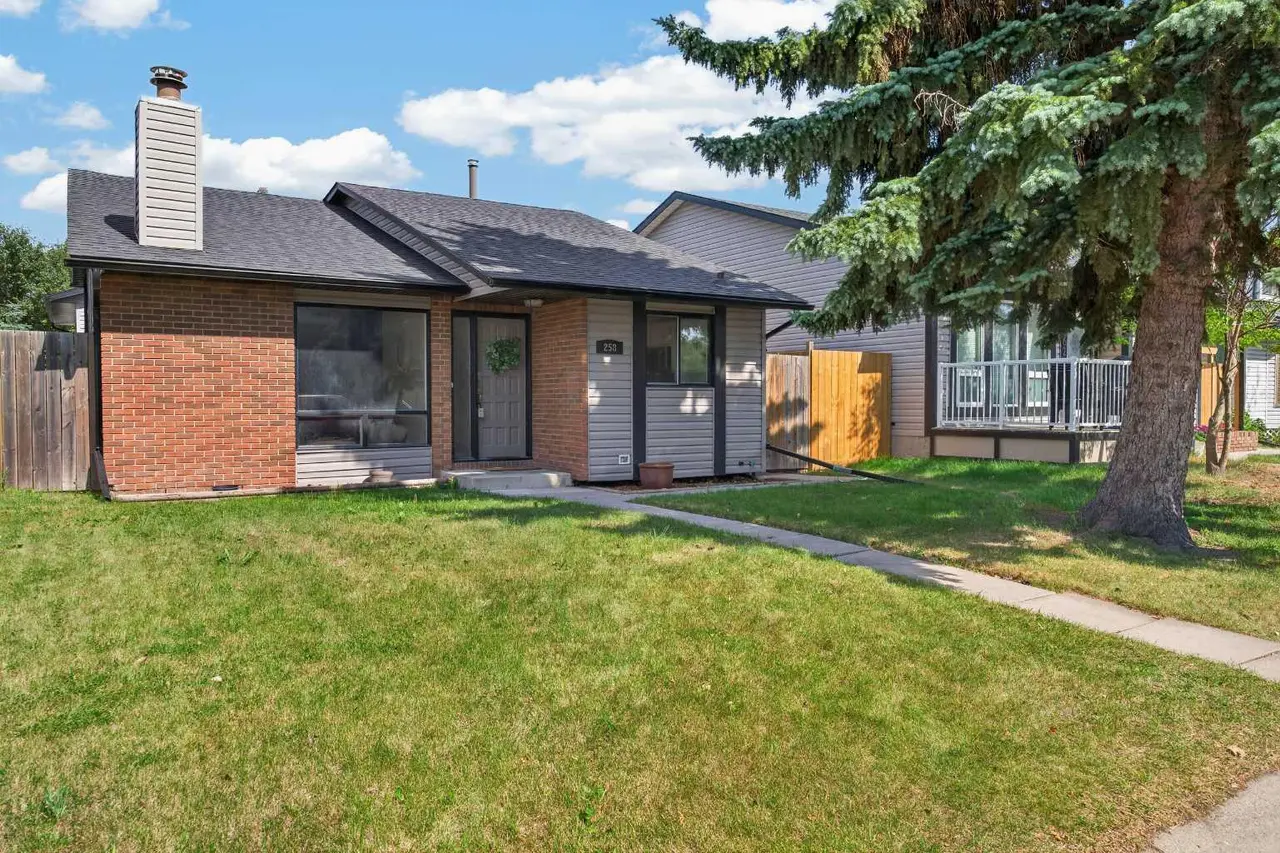258 Summerwood Place SE
