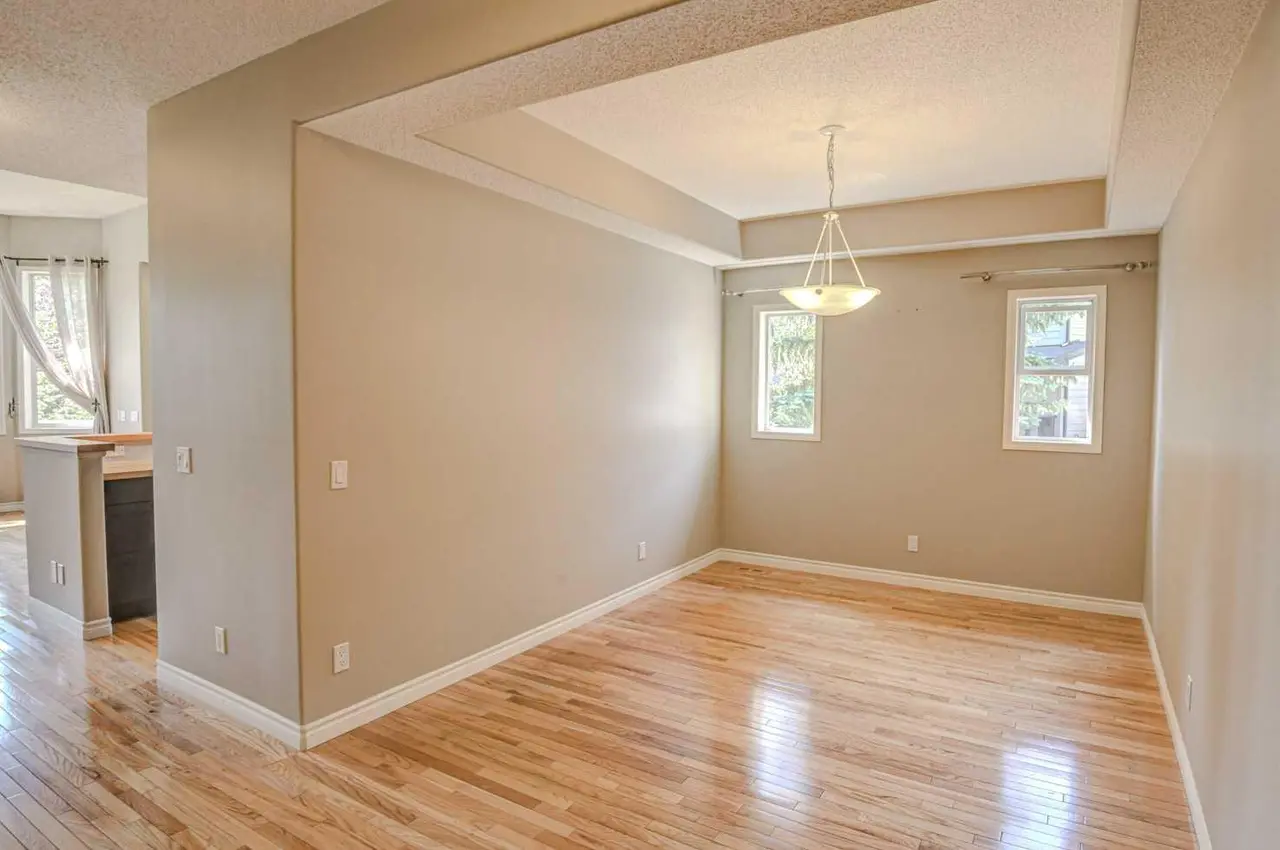 12 Straddock Villas SW