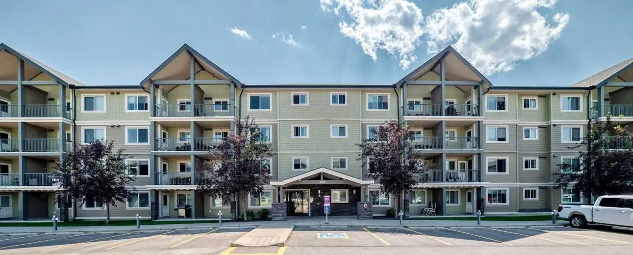 1406, 181 Skyview Ranch Manor NE