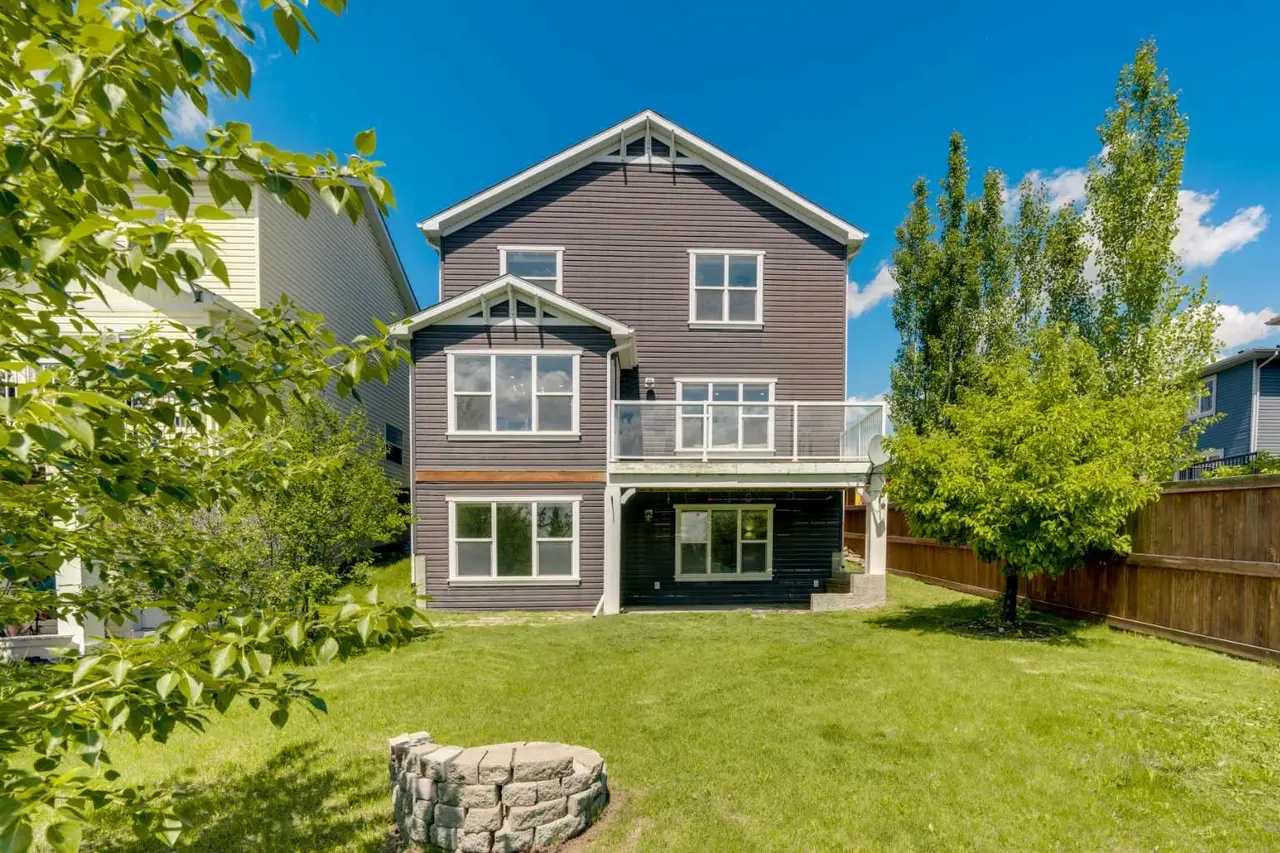 438 Sagewood Park SW
