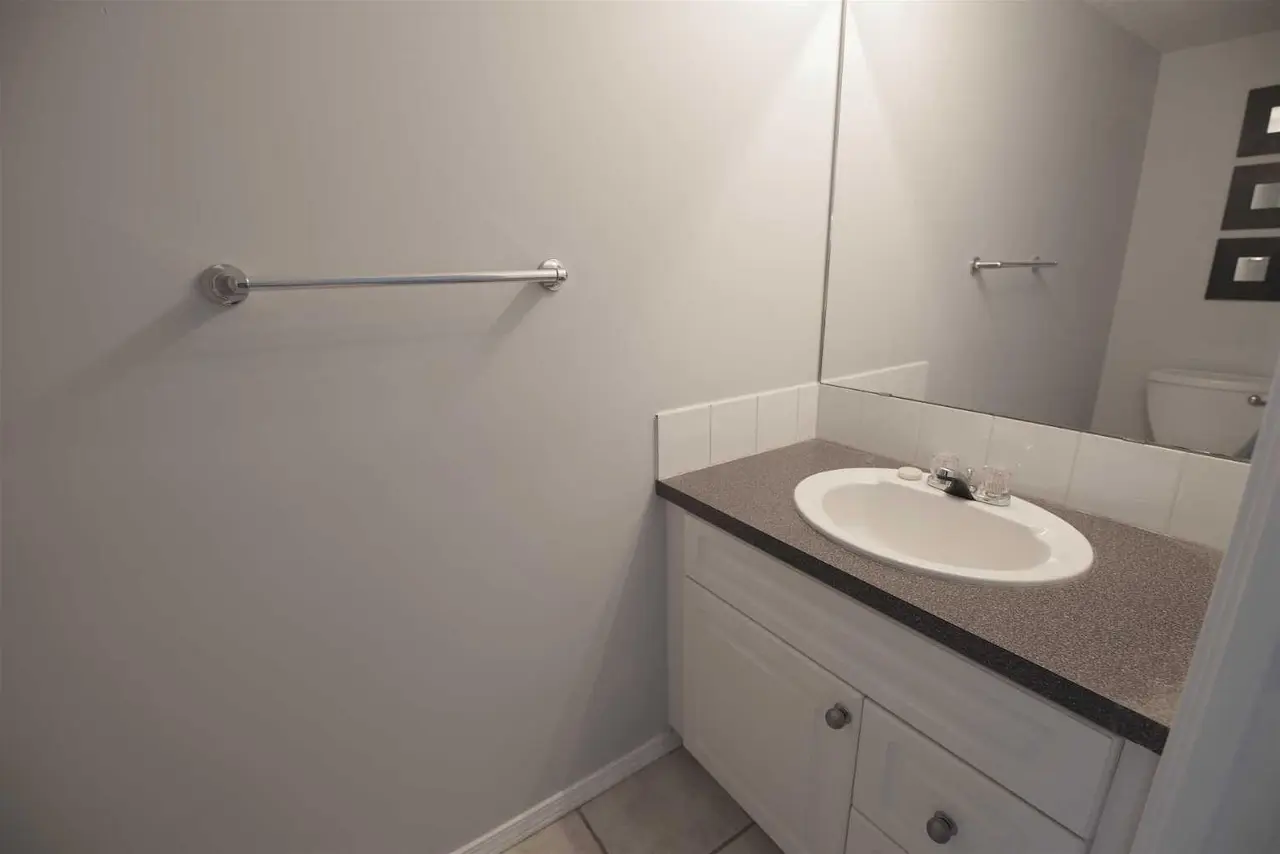 156 Jerry Potts Boulevard W