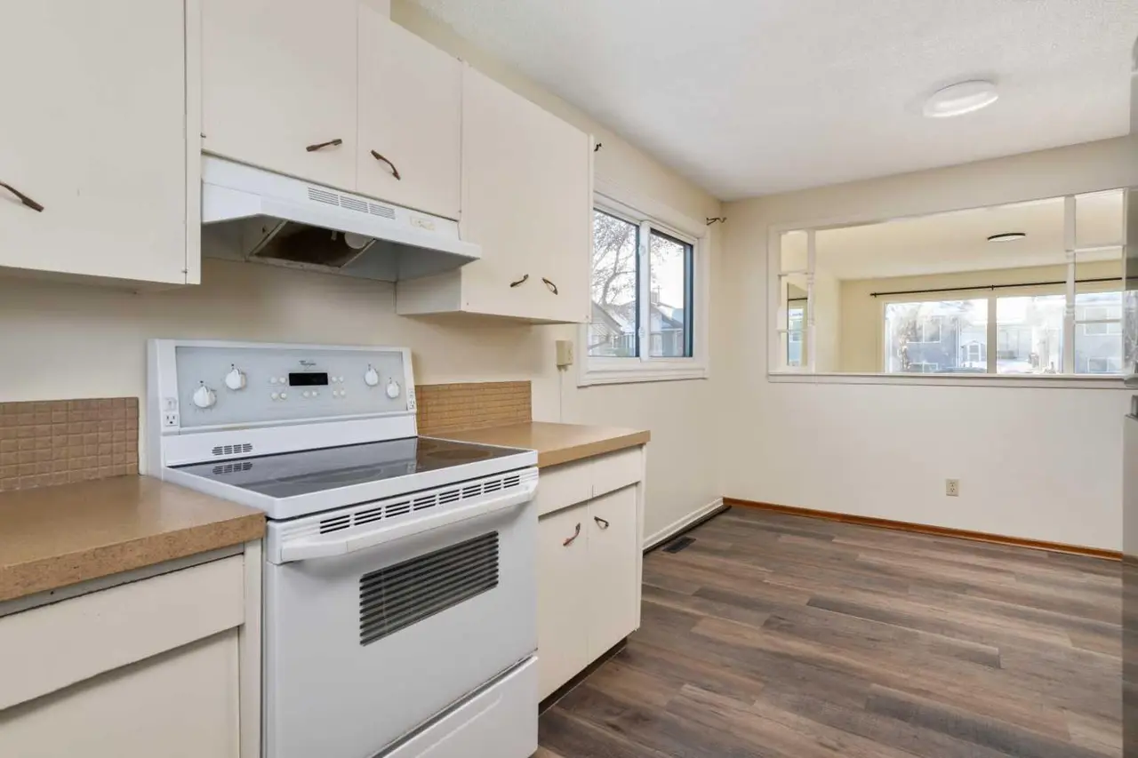 36 Grandview Crescent 