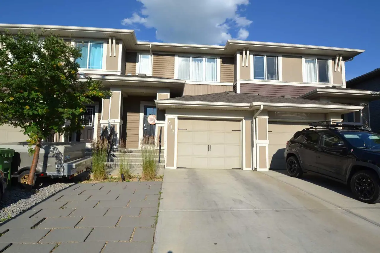613 Hillcrest Road SW
