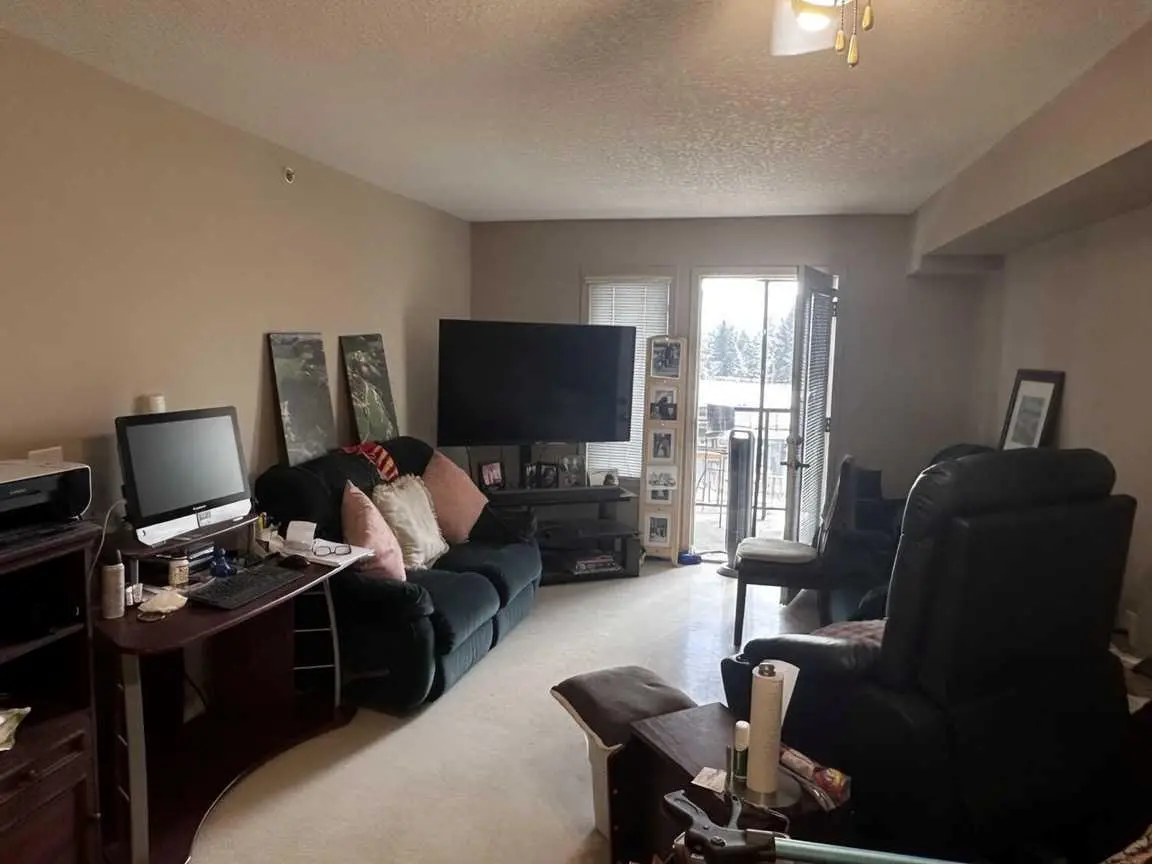 304A, 80 Kelloway Crescent 