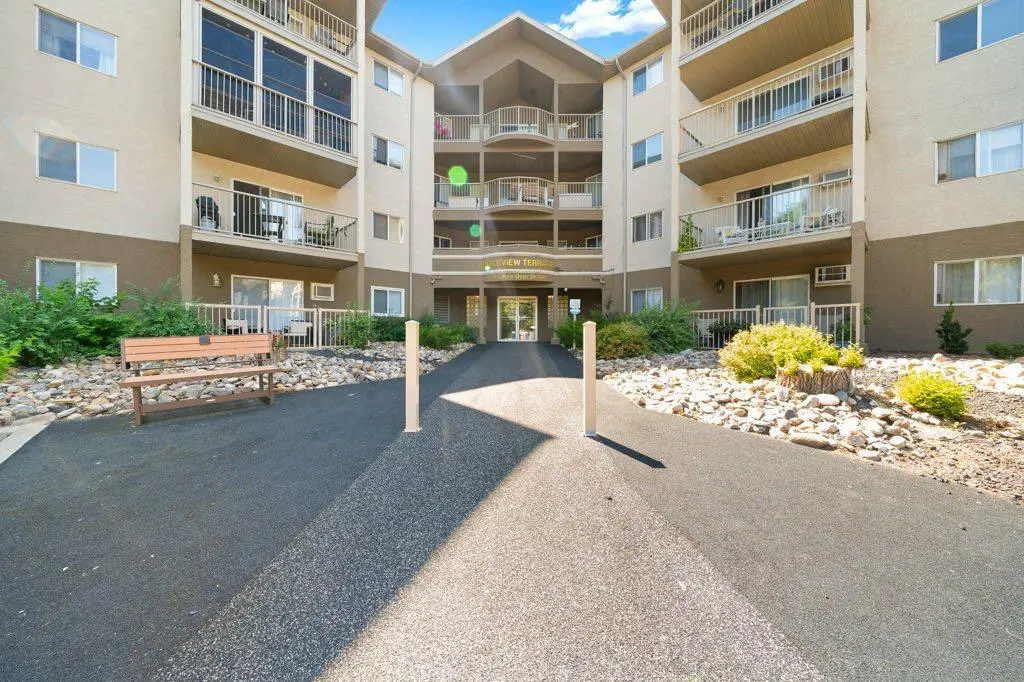 512, 245 Red Deer Drive SW