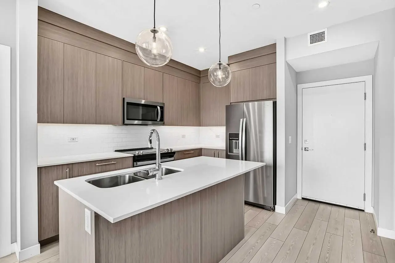 2110, 6 Merganser Drive W