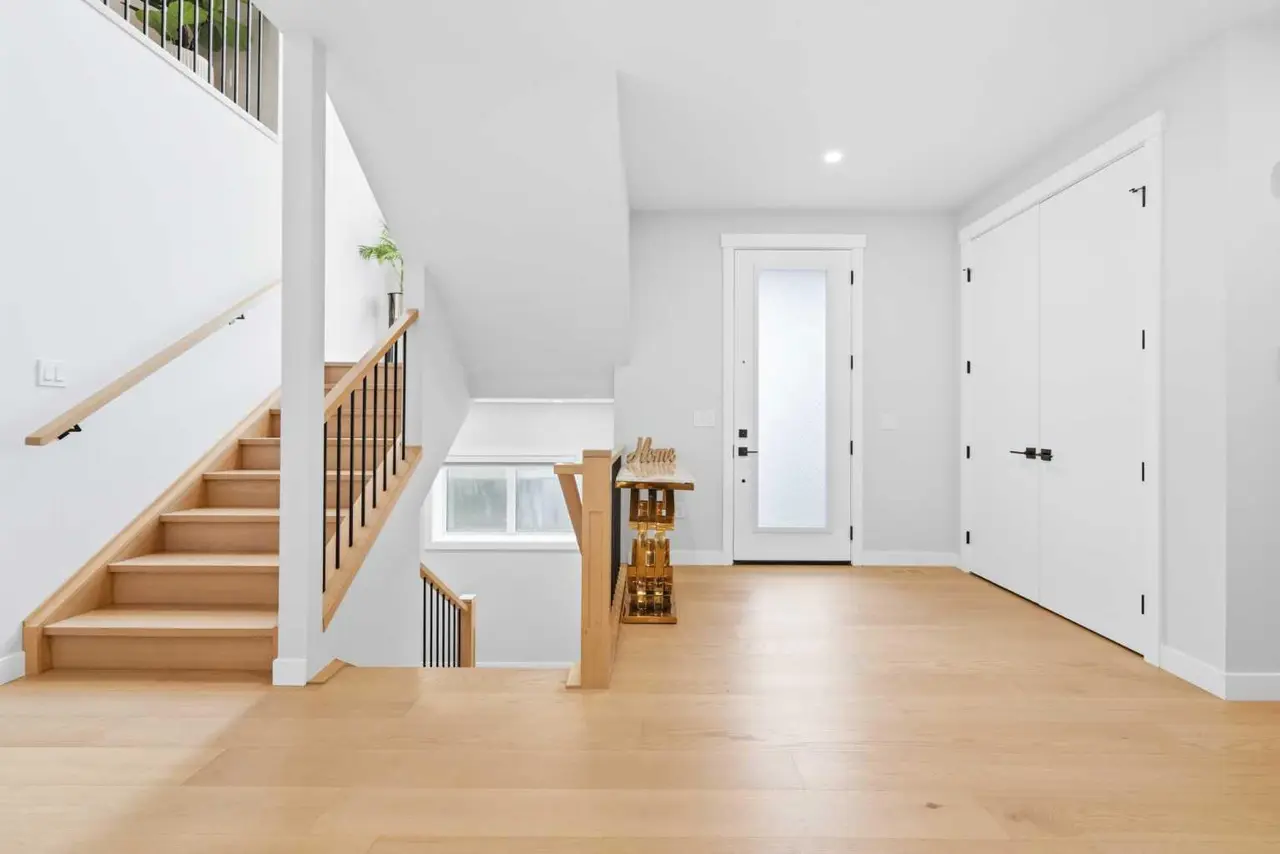 105 Rockhaven Green NW