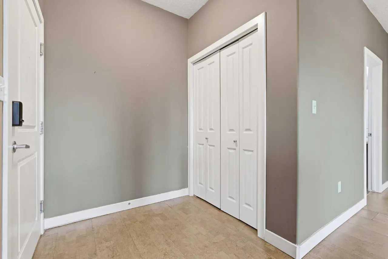 441, 11 Millrise Drive SW