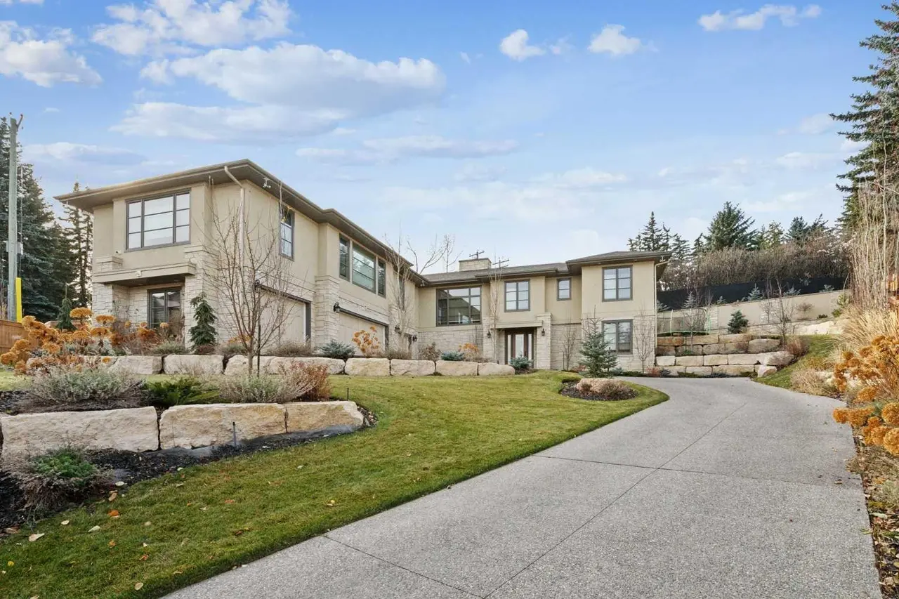 215 Patton Court SW