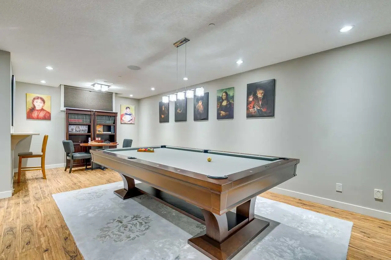 215 Patton Court SW