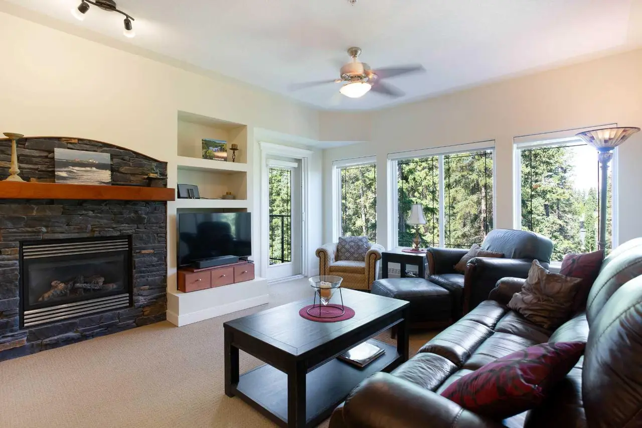 405, 10 Discovery Ridge Close SW