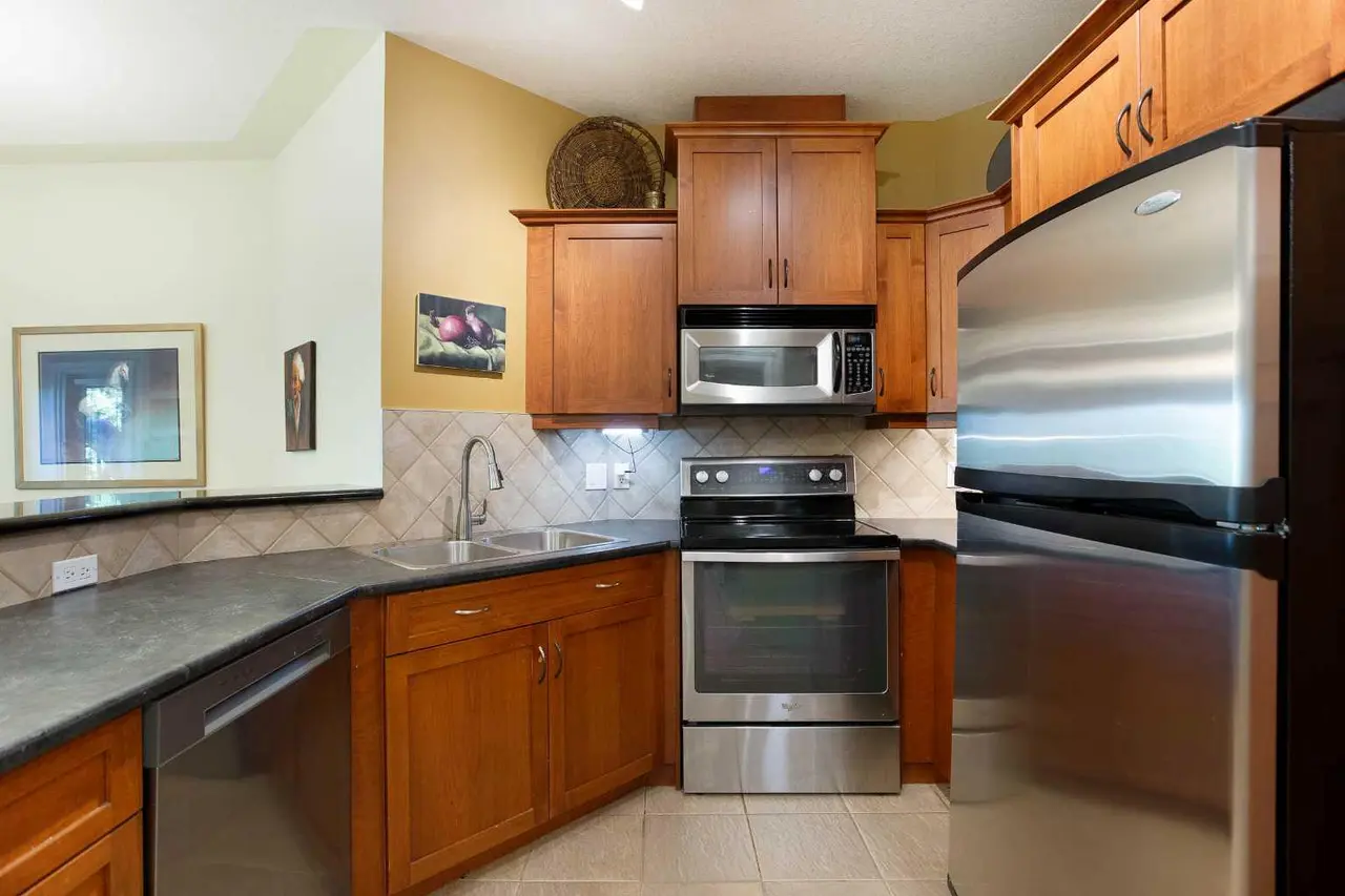 405, 10 Discovery Ridge Close SW