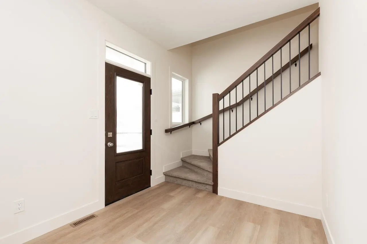 558 Malahat Green W