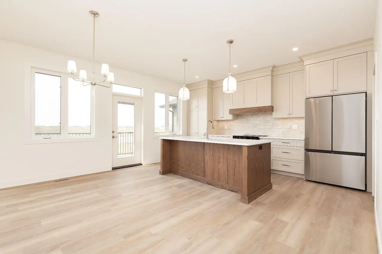 558 Malahat Green W