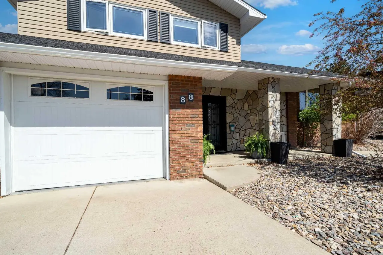 88 Cypress Way SE