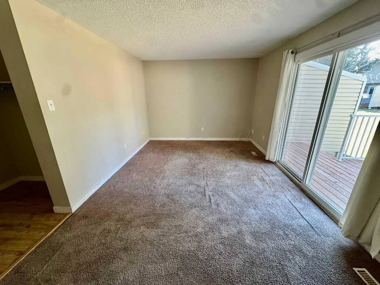 36, 55 Lemoyne Crescent W