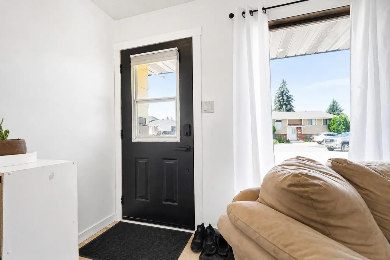 61 Rossmere Way SE