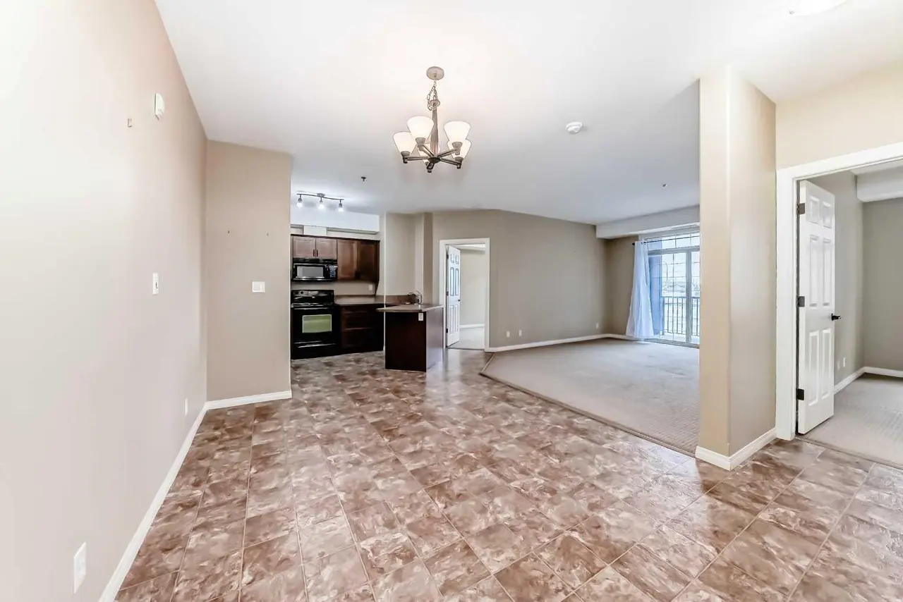 206, 69 Ironstone Drive 