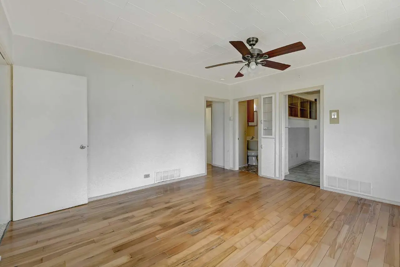 10115 110 Avenue 