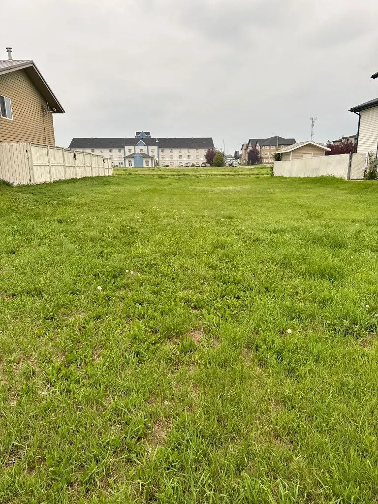 132 Upland Avenue W