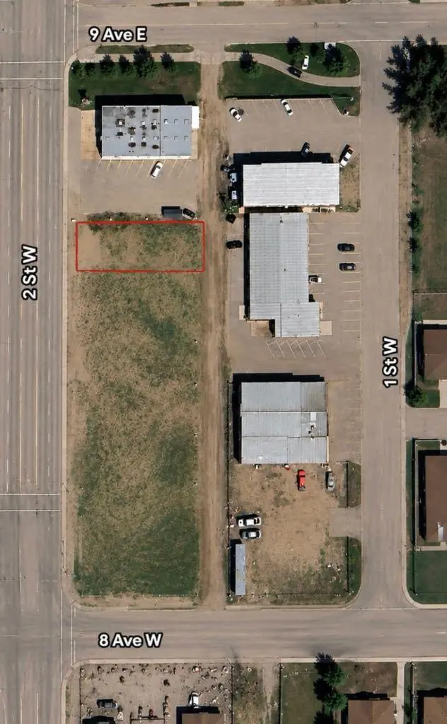 820 2 Street W