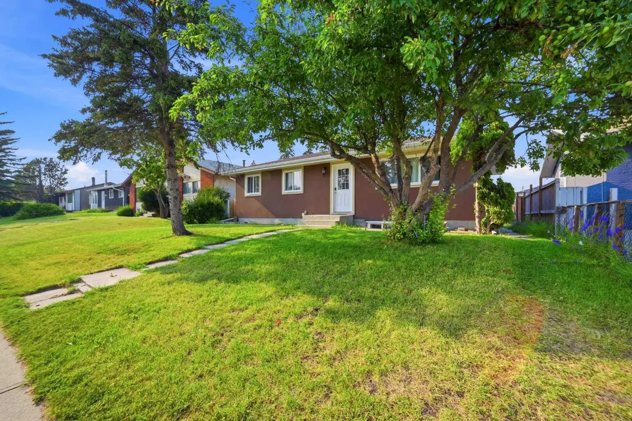 731 Maryvale Way NE
