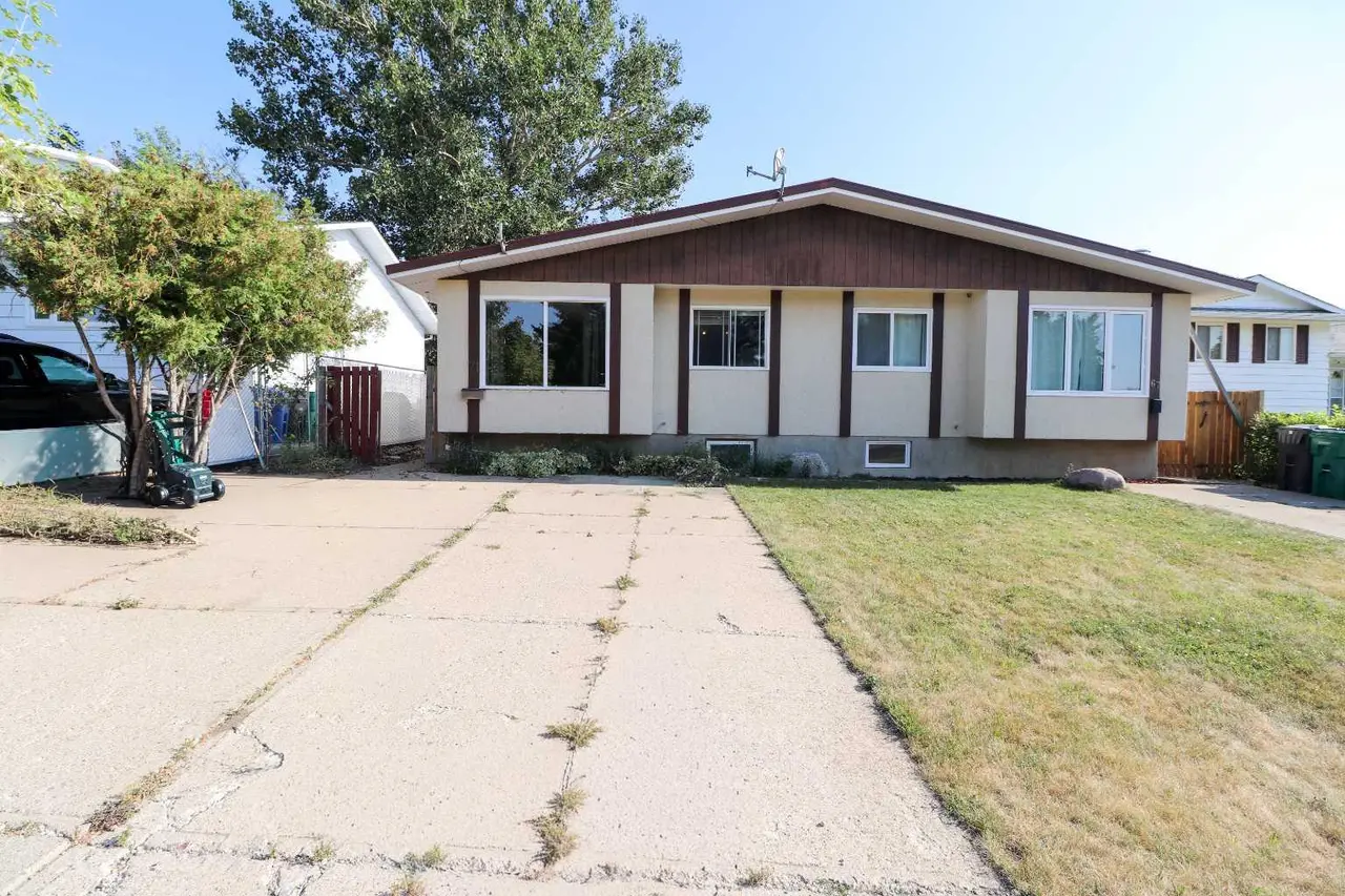 71 Laval Boulevard W