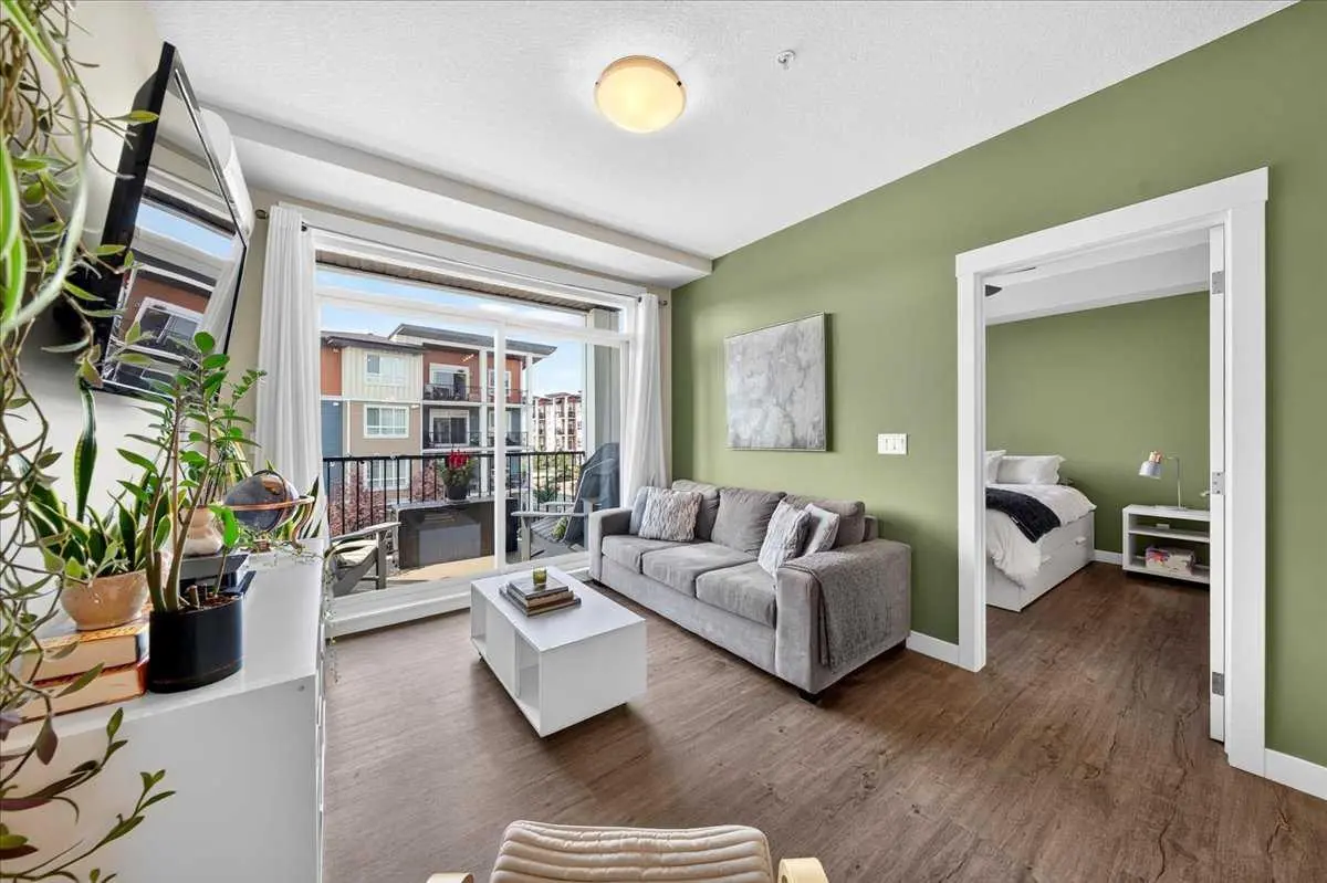310, 10 Walgrove Walk SE
