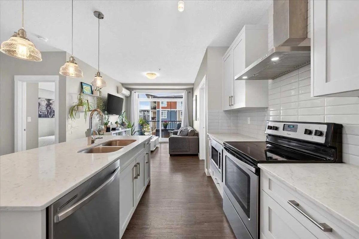 310, 10 Walgrove Walk SE