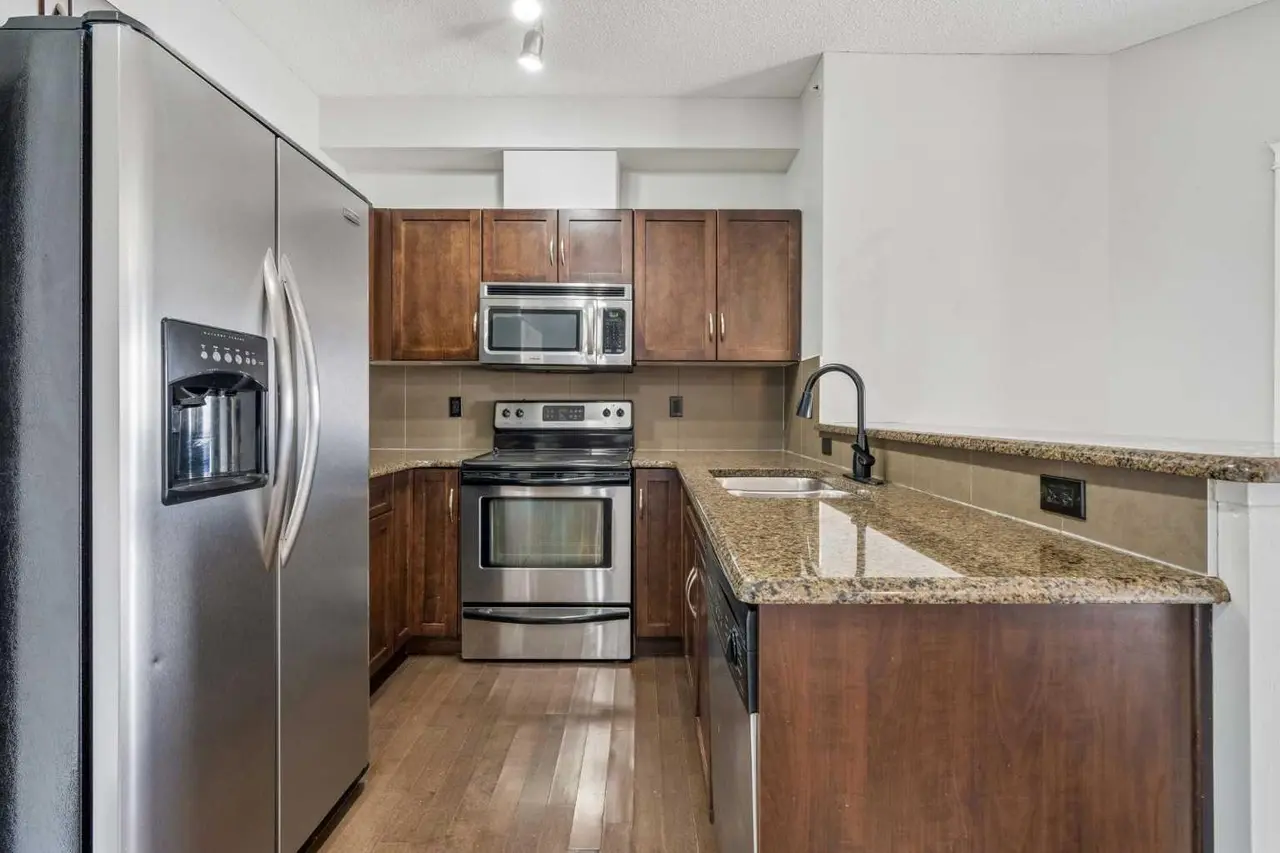 4410, 115 Prestwick Villas SE