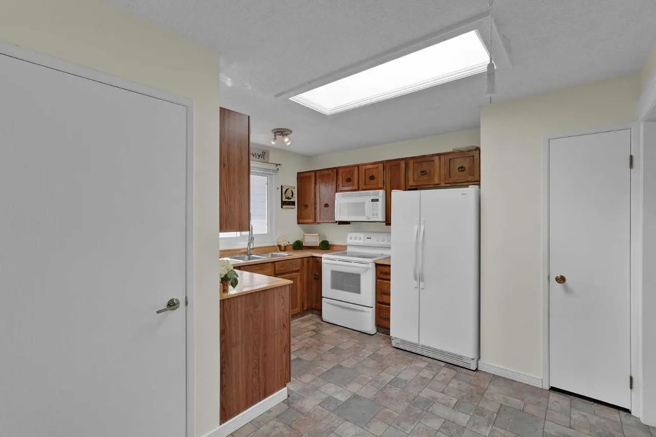 27 Bedridge Way NE