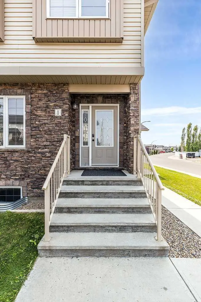 1, 4952 Southlands Drive SE