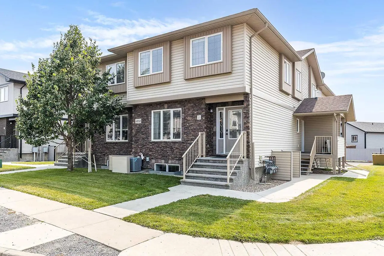 1, 4952 Southlands Drive SE