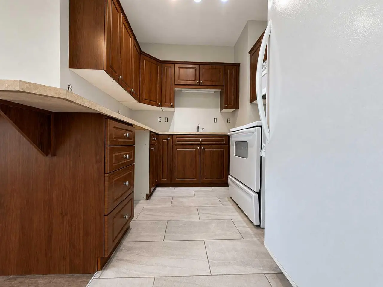 208, 9229 Lakeland Drive  