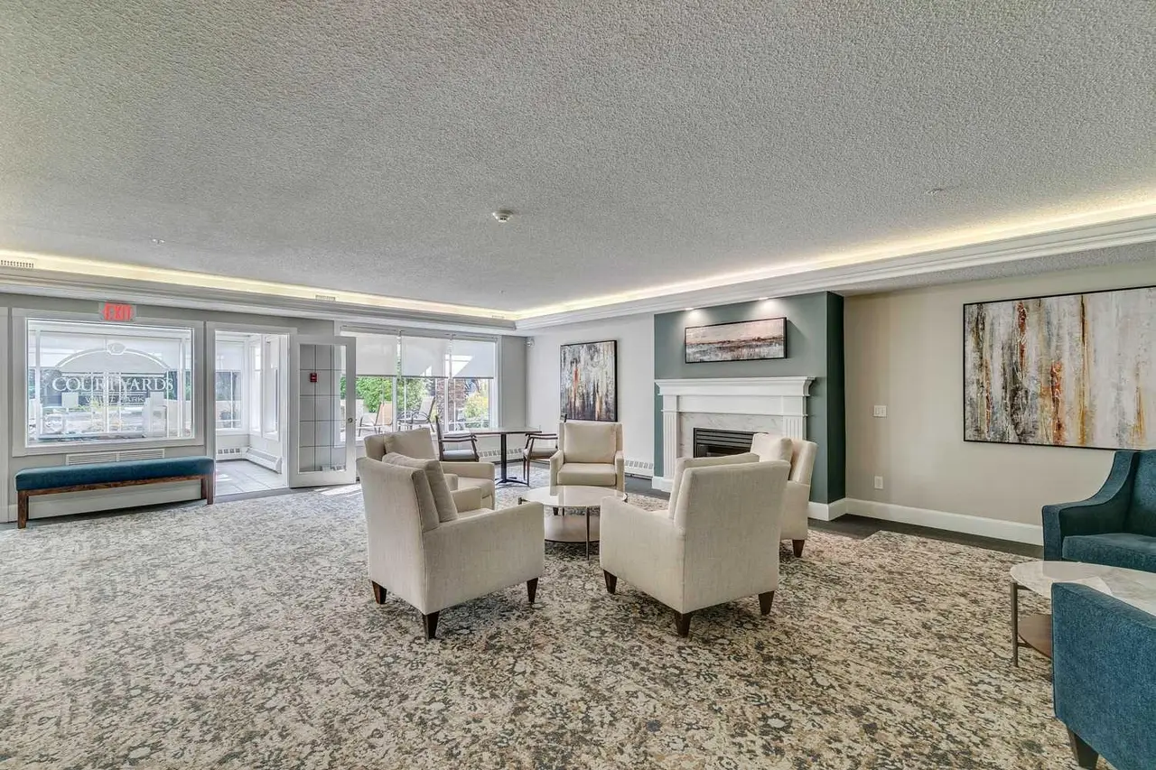 306, 2144 Paliswood Road SW