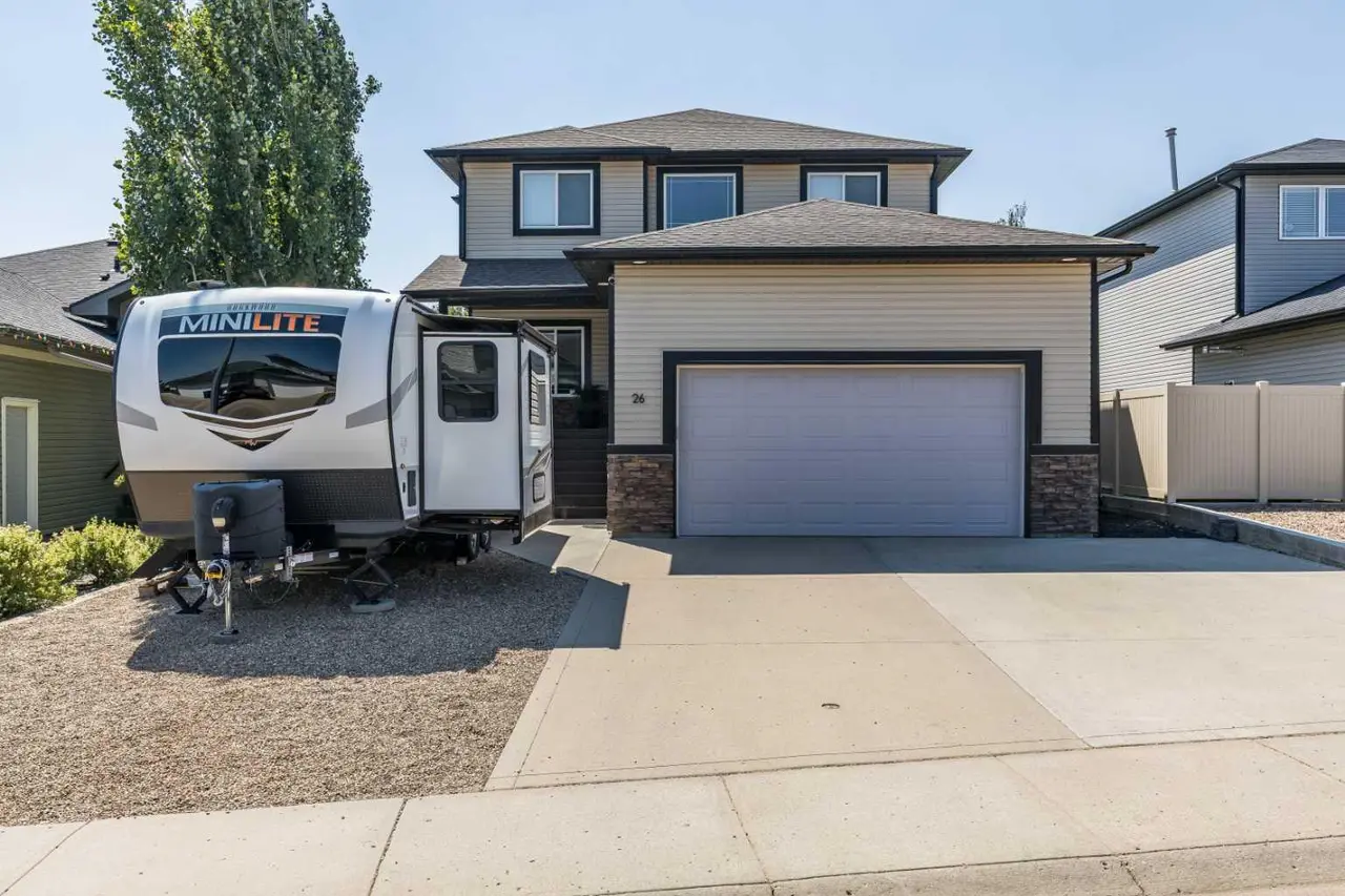 26 Ranchlands Way NE