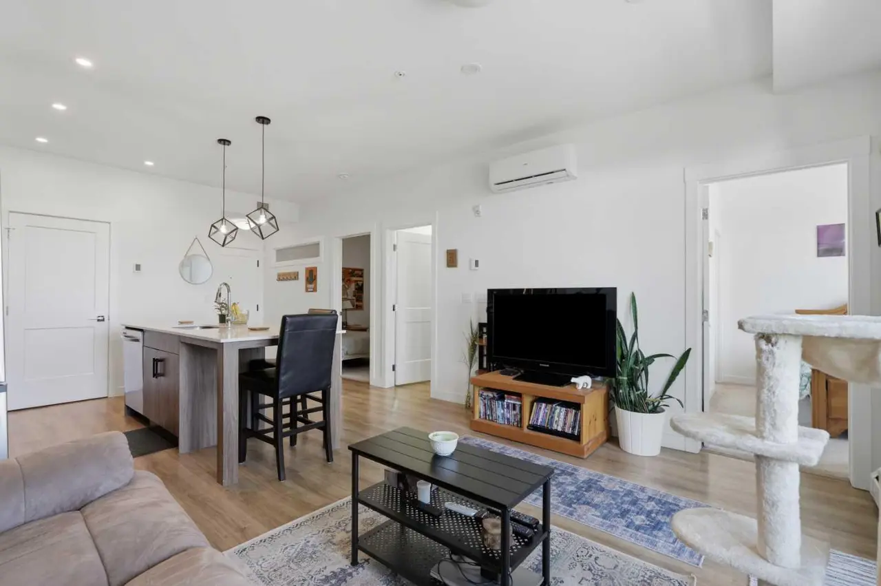 5112, 200 Seton Circle SE