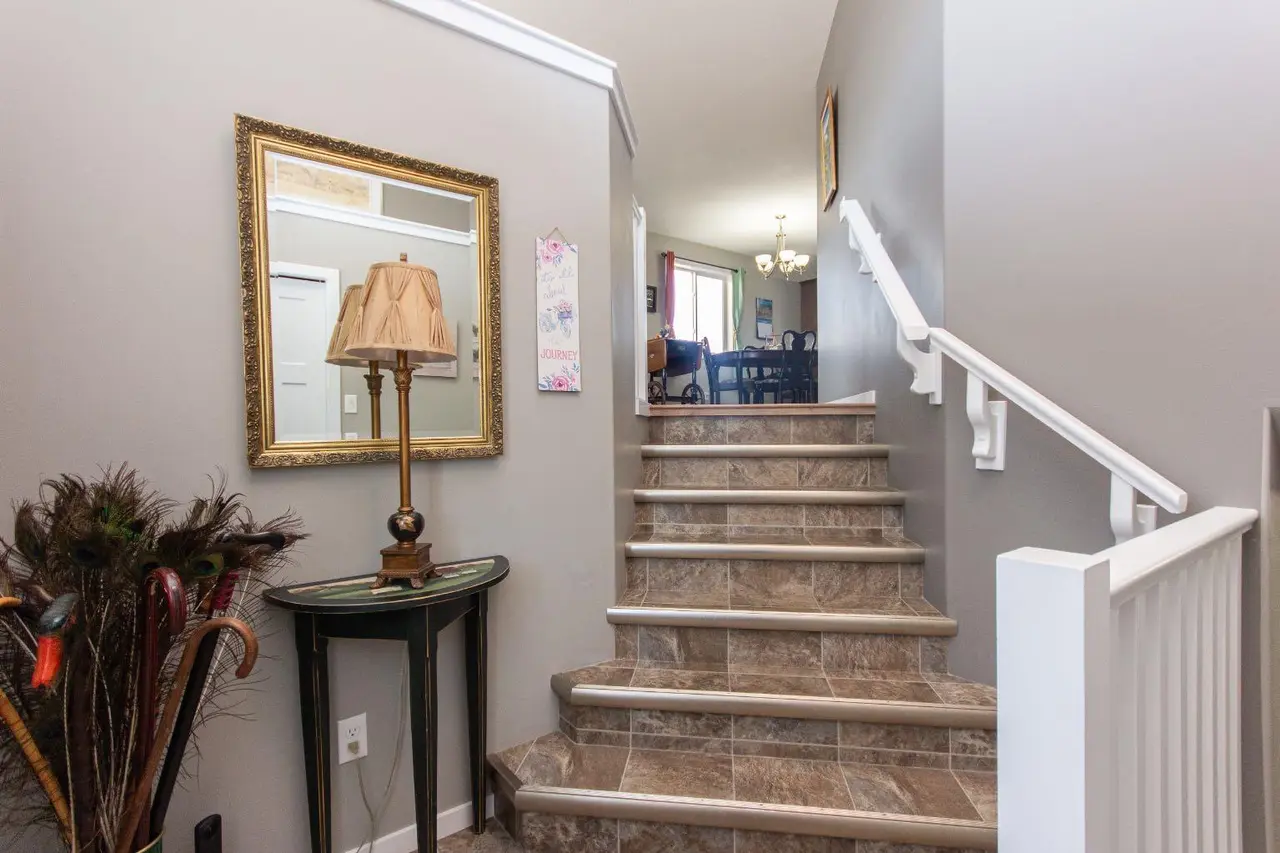 146 Truant Crescent 