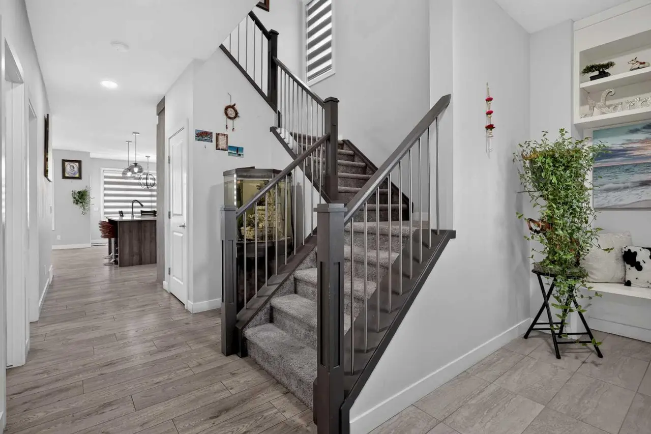 439 Bayview Way SW