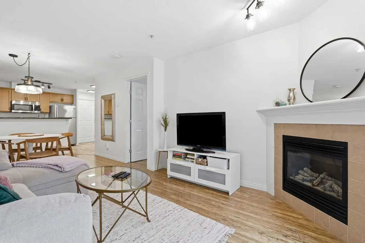 202, 1833 11 Avenue SW