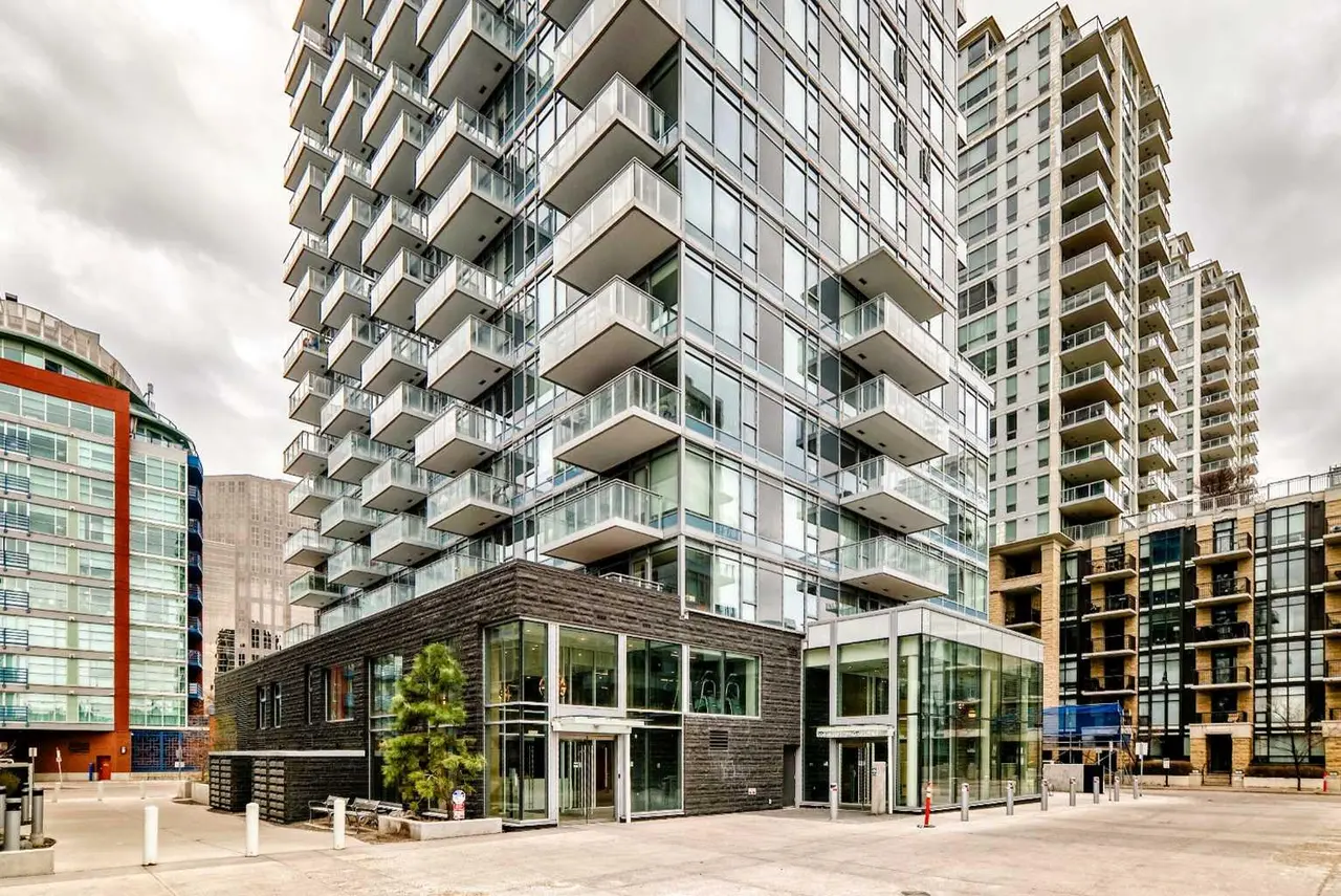 104, 108 Waterfront Court SW