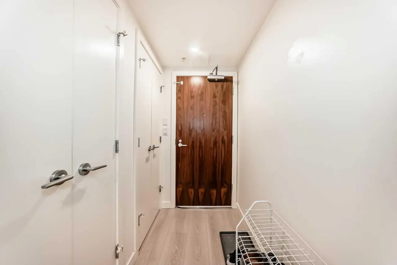 104, 108 Waterfront Court SW