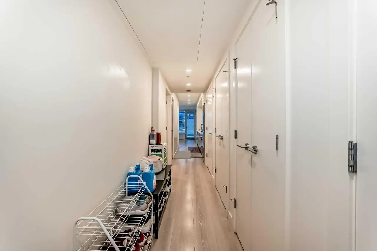 104, 108 Waterfront Court SW