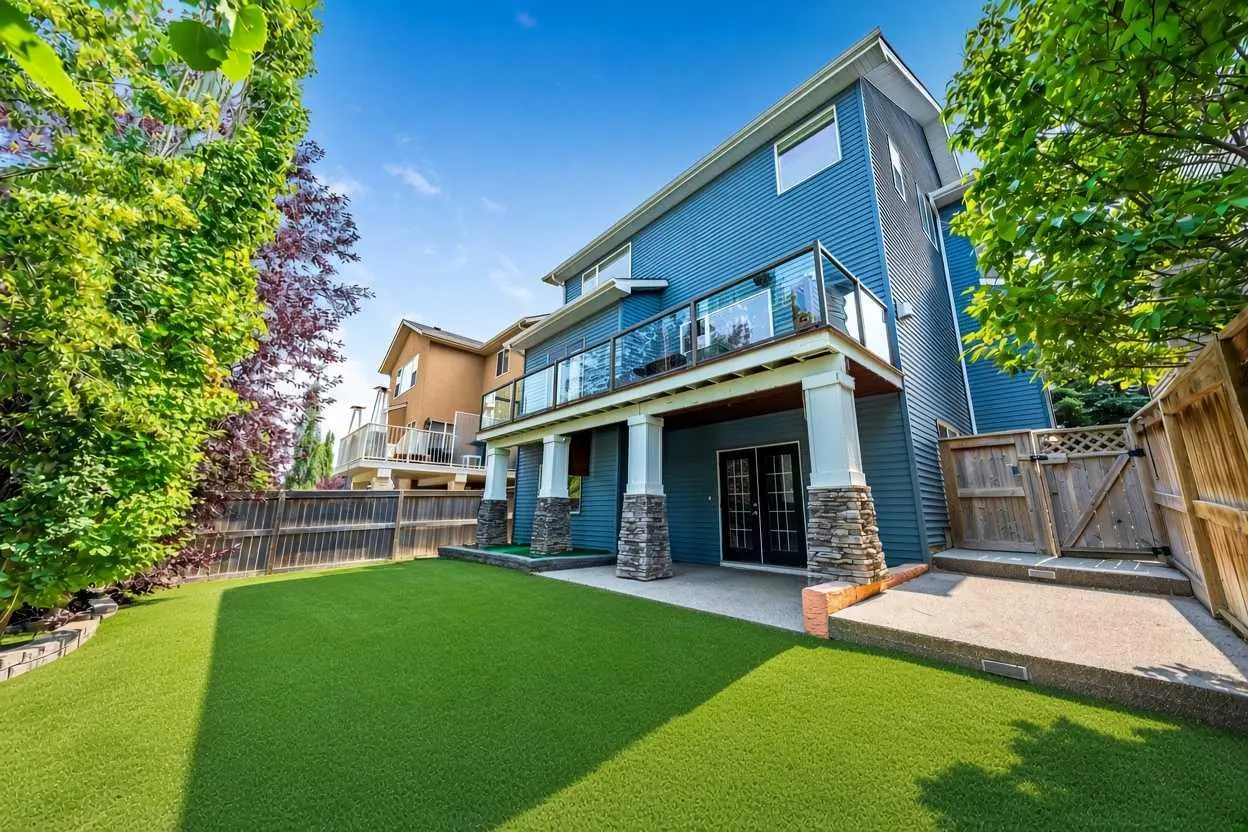 115 Coopers Hill SW