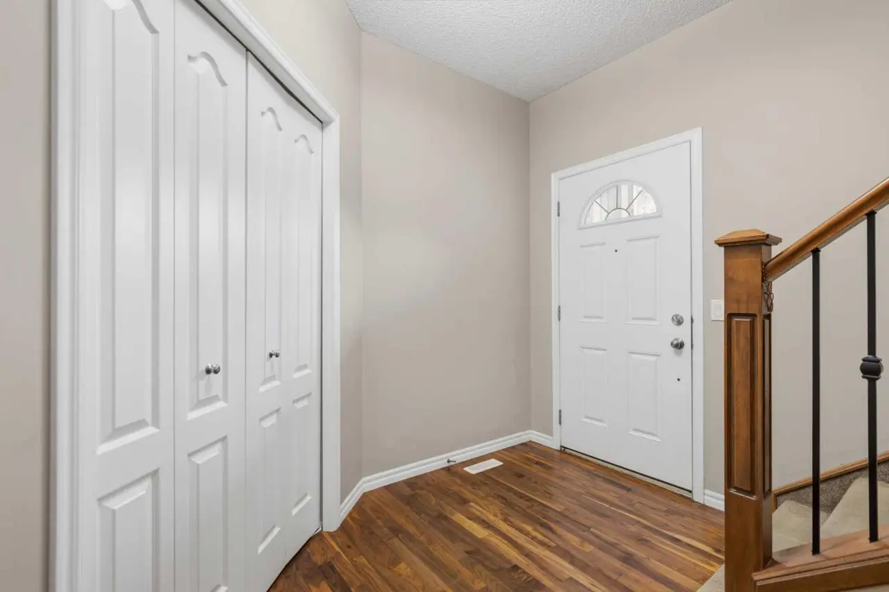 107 Brightonstone Common SE